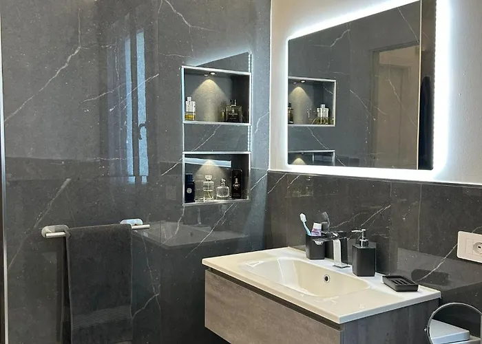 בית הארחה Lorenzo Luxury House 4*