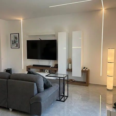 Lorenzo Luxury House Guest house
